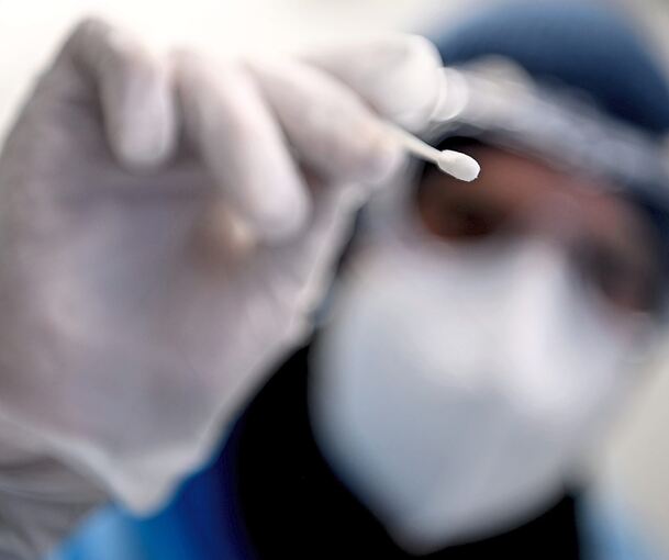 Die Töchter der Angeklagten wollten zusätzliche Belege liefern, dass weitere Coronatests stattgefunden haben. Doch völlige Klarheit darüber gibt es nach wie vor nicht.