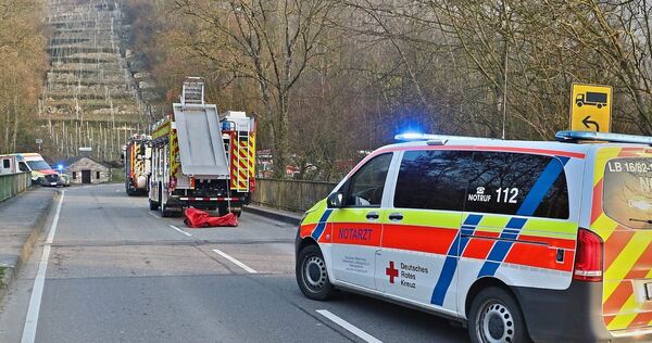 Feuerwehr und Notarzt im Einsatz am Mittwochmorgen.