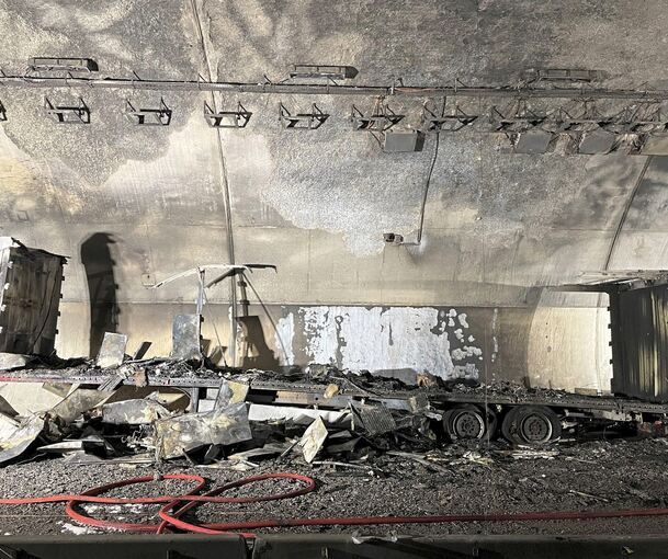 Ein Defekt am Reifen könnte den Brand am Lastwagen-Anhänger ausgelöst haben.