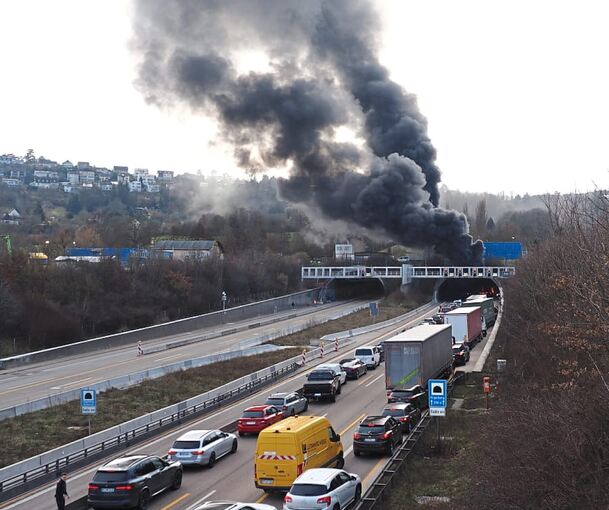 Feuer im Engelbergtunnel: Die Weströhre ist seither gesperrt.
