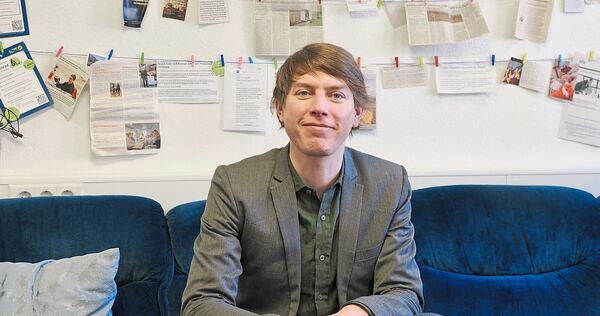 Auf dem Sprung: Anselm Laube, noch vor der Ermutigungs-Wand bei der Lea, bald im Vaihinger Rathaus.