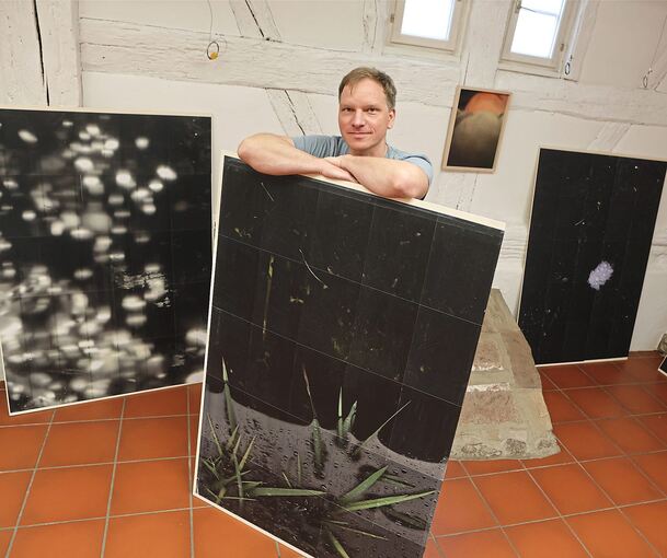 Kontraste durchziehen die Ausstellung: Jochen Wagner stellt in der Galerie am Laien aus.