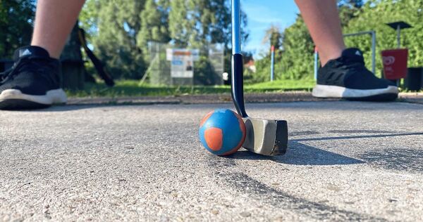 Bei Sonnenschein wird am Wochenende die Minigolf-Saison eröffnet.
