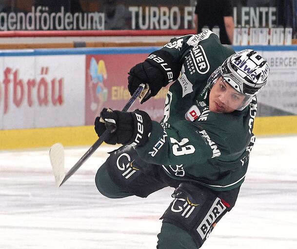 Zurück im Steelers-Team: der kanadische Stürmer Alex Dostie.