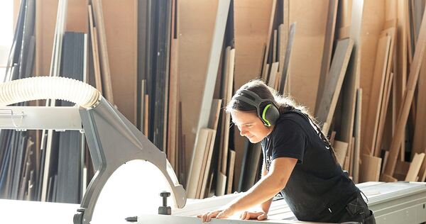 Handwerk ist Männersache? Ganz und gar nicht, findet Lisa Borrmann.