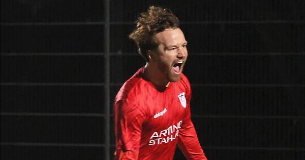 Doppeltorschütze Tim Schwara.