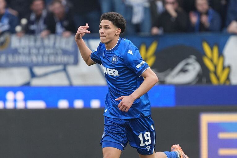 Karlsruher SC - Dynamo Dresden Karlsruher SC - Dynamo Dresden