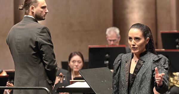 Ein bisschen „Was wäre wenn?“-Atmosphäre: Das Nationaltheater Mannheim präsentiert „Lucrezia Borgia“.
