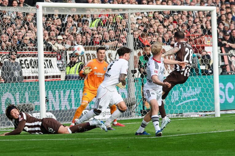 FC St. Pauli - Eintracht Frankfurt