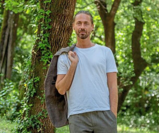 Der deutsch-kroatische Autor Ben Rakidzija aus Freiberg hat ein neues Buch geschrieben. „Briefe aus meinem Garten“ erscheint im Der deutsch-kroatische Autor Ben Rakidzija aus Freiberg hat ein neues Buch geschrieben. „Briefe aus meinem Garten“ erscheint im April.