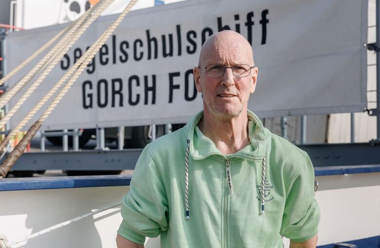 Verabschiedung vom Chef-Stewart der "Gorch Fock"