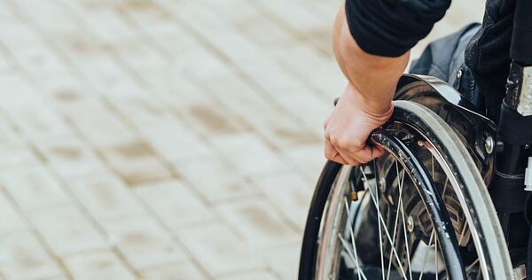 Für das Ehepaar A. ist es am wichtigsten, dass der defekte Aktivrollstuhl rasch ersetzt wird.