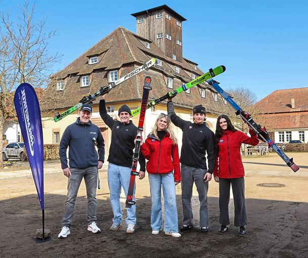 Gut ausgerüstet: Timo Fleischmann (Holmenkol GmbH), Walker Robinson, Morgan Shute, Jack Mitchell und Cayenne Wilson (v. links).