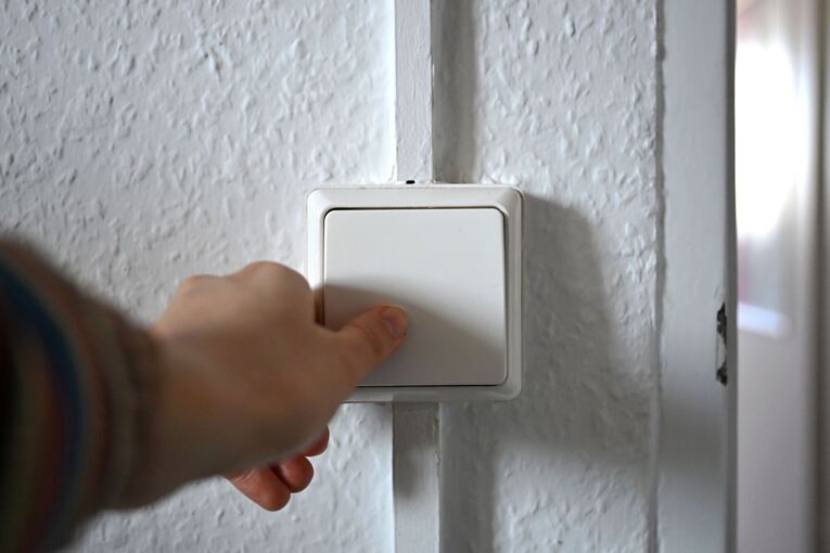 Stromkosten – Lichtschalter im Haushalt Stromkosten – Lichtschalter im Haushalt