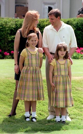 Ex-Prinz Andrew (rechts) mit Familie.