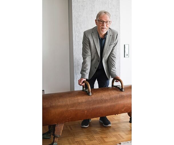 Friedhold Lück an einem Turngerät aus dem Jahr 1906.