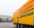 Das Logo der Ludwigsburger Spedition Schweitzer auf einem Lkw. Das Logo der Ludwigsburger Spedition Schweitzer auf einem Lkw.