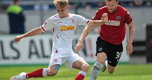 Bis vor wenigen Jahren noch in der 2. Liga unter anderem bei Jahn Regensburg aktiv, jetzt in Freiberg: Nicklas Shipnoski.