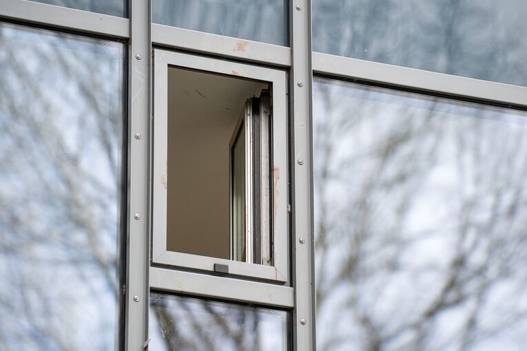 Frau in Hotel getötet - Schwerverletzter in der Nähe