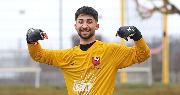 Gut gelaunt trotz 0:17-Klatsche: Feldspieler Zaki Faidi im TVP-Tor.