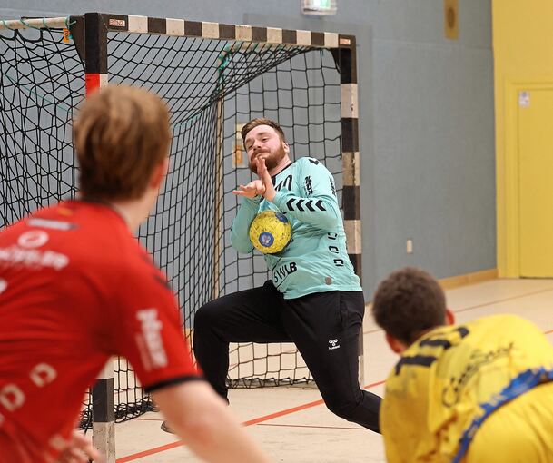 Louis Färber im Tor der HBL beweist gegen Konstanz mehrfach seine Klasse.