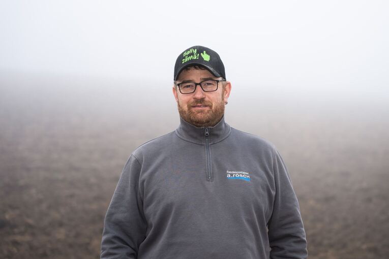 Landwirt und Kümmerer Stefan Leichenauer Landwirt und Kümmerer Stefan Leichenauer
