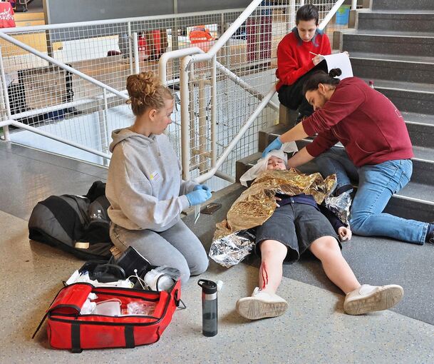 Der Ausgangspunkt der Übung: eine Explosion im Chemiesaal der Ditzinger Realschule.