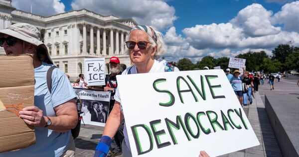 Demonstration gegen US-Regierung vor dem Kapitol