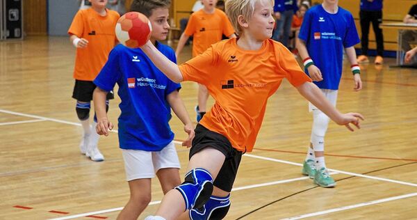 Fairplay, Schnelligkeit und Reaktionsstärke werden beim Handball geschult – und viel Spaß macht das Spiel obendrein noch!