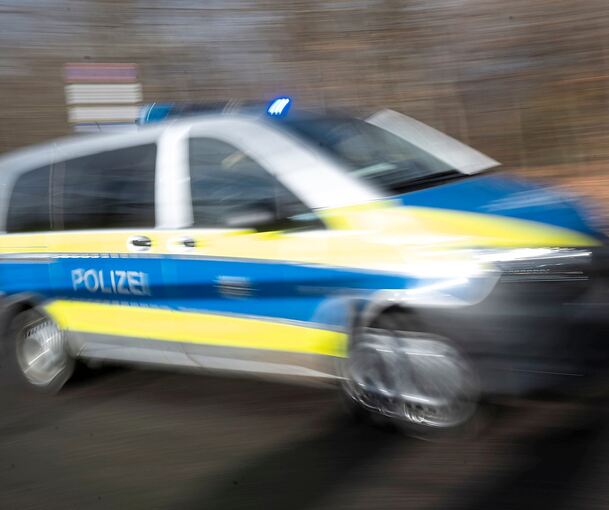 Sofort eingeleitete Fahndungsmaßnahmen erbrachten keinen Erfolg. Sofort eingeleitete Fahndungsmaßnahmen erbrachten keinen Erfolg.