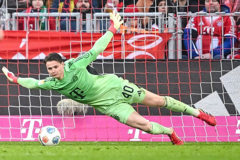 Jonas Urbig Jonas Urbig