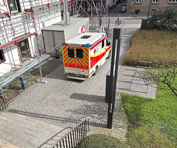 Zur Verhandlung gegen die Ex-DRK-Auszubildende musste am Donnerstag spontan das DRK anrücken.