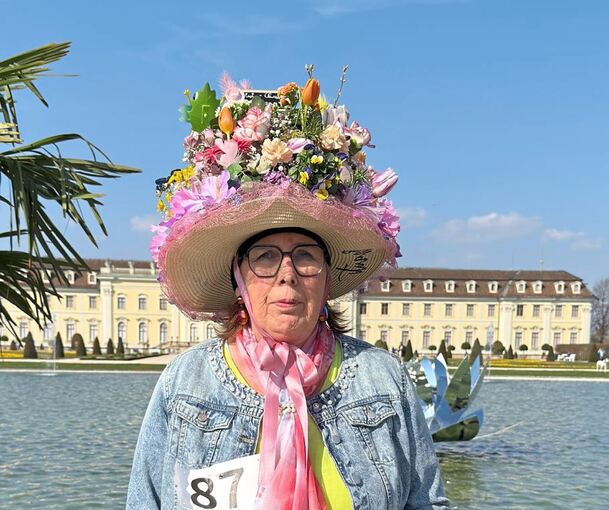 Helga von Seggern trug für den Wettbewerb ein wahres Meisterwerk auf dem Haupt.
