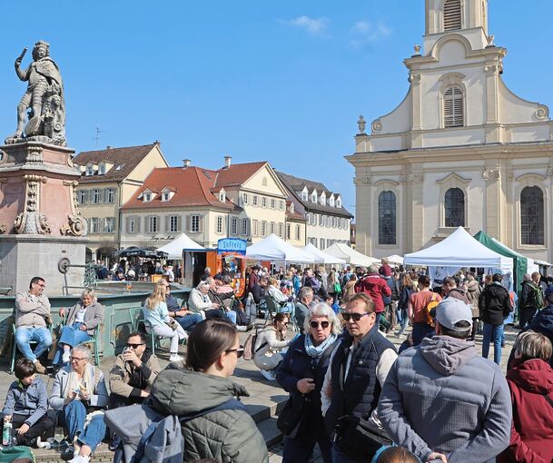 Tolles Wetter, riesiger Andrang: Am Sonntag ging es in der Ludwigsburger Innenstadt hoch her.