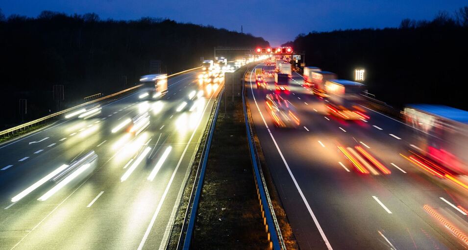 Fahrzeuge auf der Autobahn