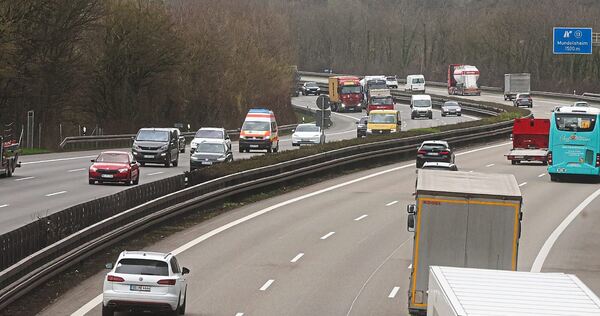 Die A 81 bei Mundelsheim.