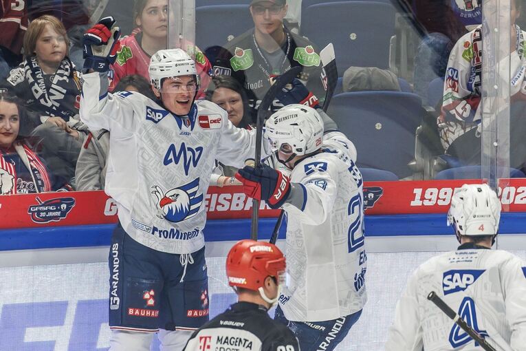 Eisbären Berlin - Adler Mannheim