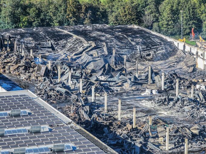 Millionenschaden nach Brand in Freiburger Industriegebiet