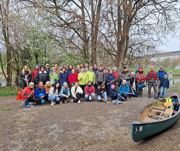 Entlang des Flusses wurde mit Unterstützung des Kanuverleihs „Die Zugvögel“ sowie des Kanu-Clubs Marbach jede Menge Unrat geborgen.
