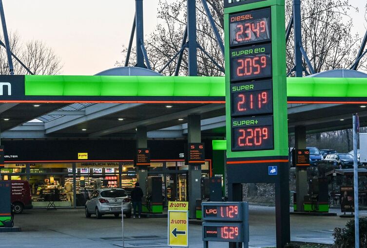 Hohe Spritpreise – Länder fordern weitergehende Maßnahmen