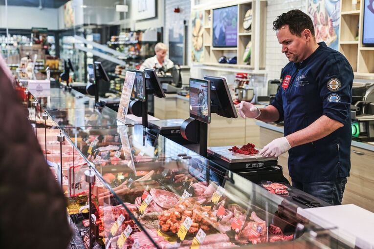 Fleischtheke im Supermarkt Fleischtheke im Supermarkt