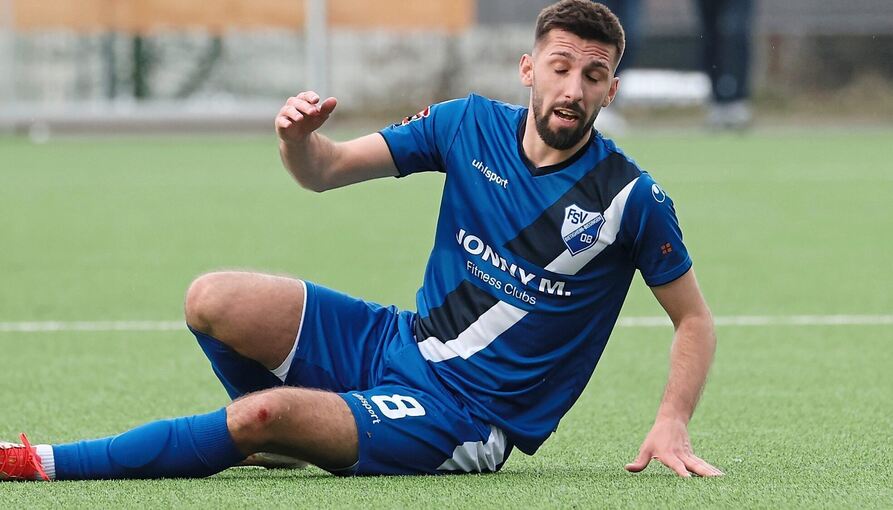 Am Boden: Auron Selimi und der FSV 08 Bietigheim-Bissingen.