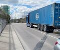 Über die Brücke in der Solitudeallee rollt derzeit mehr Verkehr als sonst.