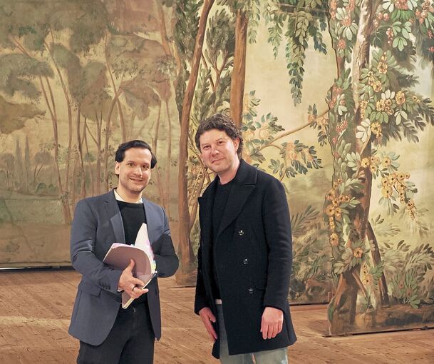 „Es wird magisch werden“: Regisseur Charles Di Meglio (links) und Intendant Lucas Reuter haben sich schon mal umgesehen.