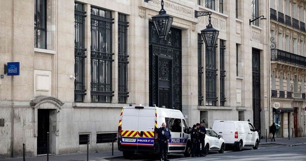 Vereitelter Sprengstoffanschlag auf eine Bank in Paris