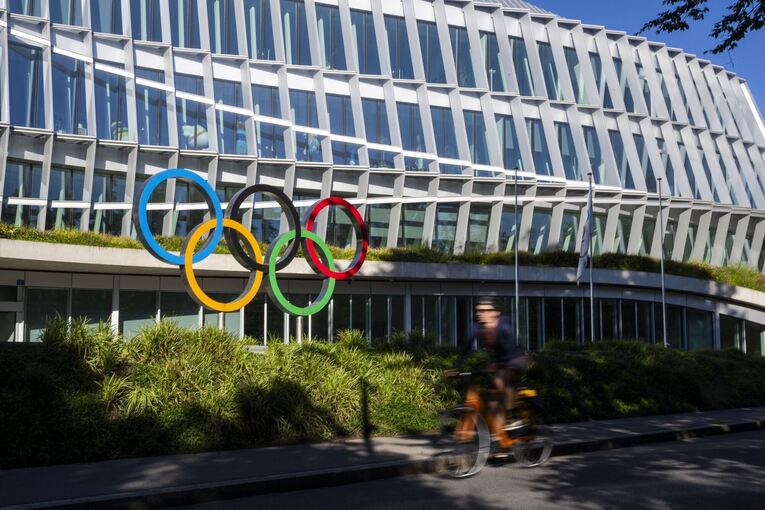 IOC beschließt Geschlechtstests für alle Sportlerinnen IOC beschließt Geschlechtstests für alle Sportlerinnen