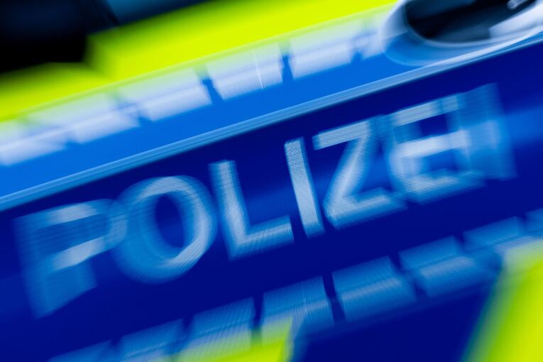 Polizei - Symbolbild Polizei - Symbolbild