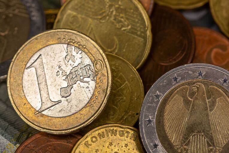 Euro-Münzen und Banknoten