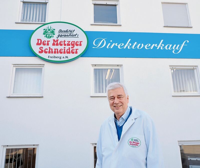 Geschäftsführer Wolfgang Schneider Geschäftsführer Wolfgang Schneider