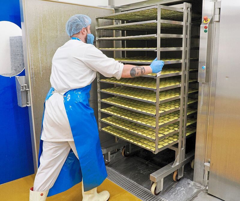 In der Kochung werden die Spezialitäten auf eine Kerntemperatur von 82 Grad gebracht. In der Kochung werden die Spezialitäten auf eine Kerntemperatur von 82 Grad gebracht.